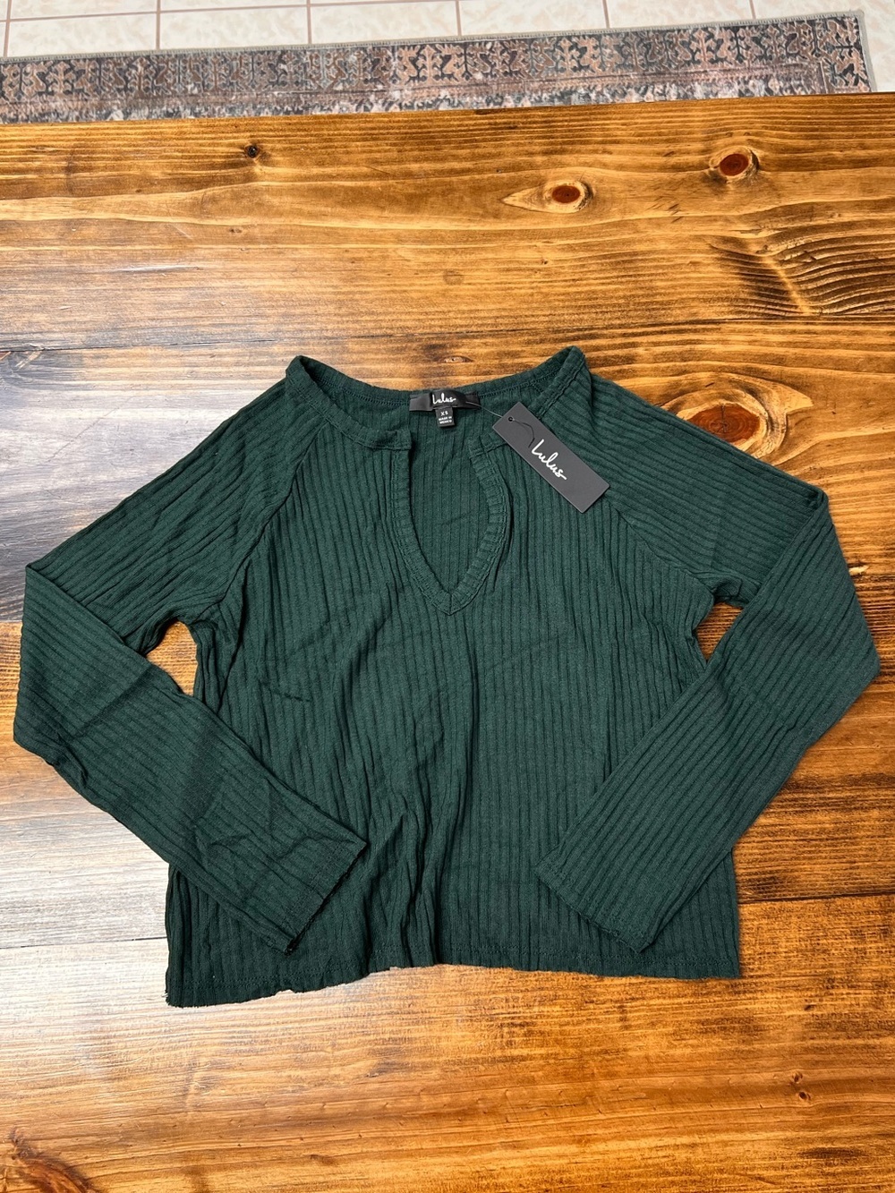 Lulus Dark Green Ribbed Split Neck Long Sleeve Top Size XS NWT